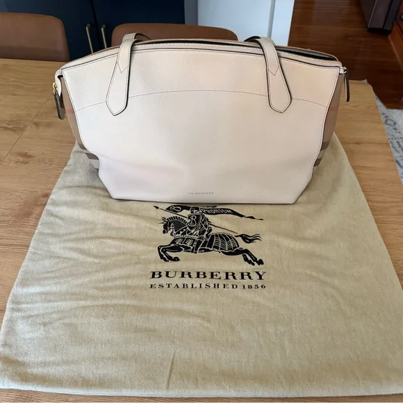 Burberry Tote - Cream Leather House Check - Picture 2 of 11